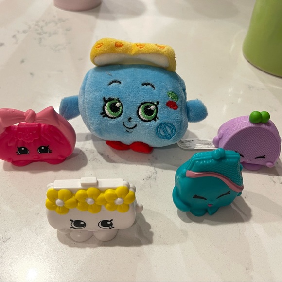 Shopkins big + keychain - Picture 1 of 1